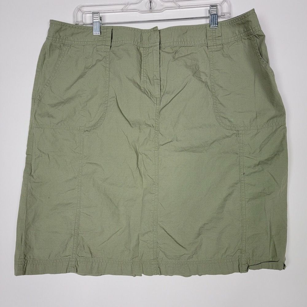Villager by Liz Claiborne Womens Skirt Size 18 Green With Pockets Casual‎ Work